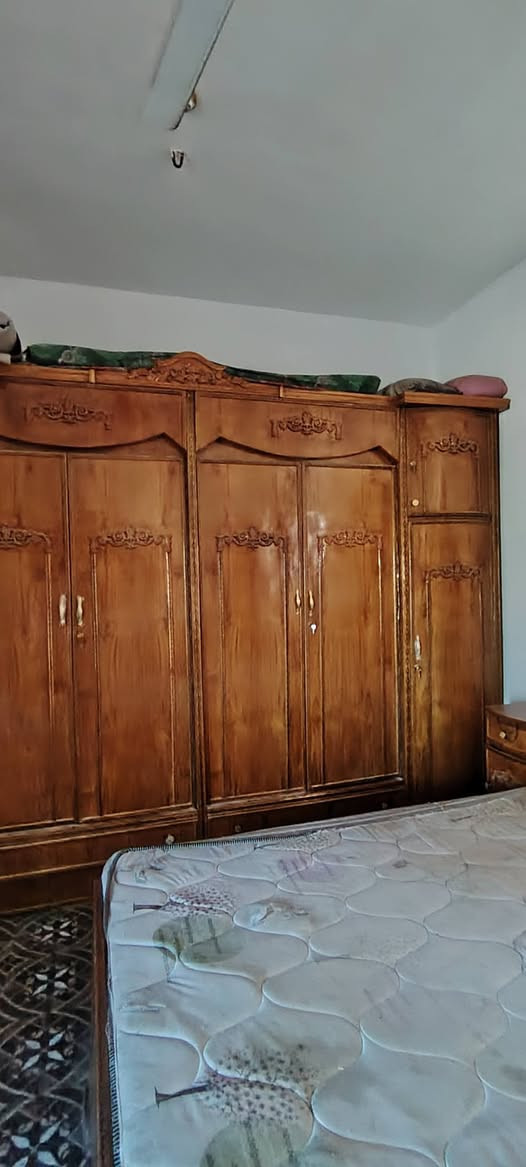 السلام عليكم غرفه نوم للبيع مستخدمه السعر 900 للتواصل عبر هذا الرقم ***********واتساب
