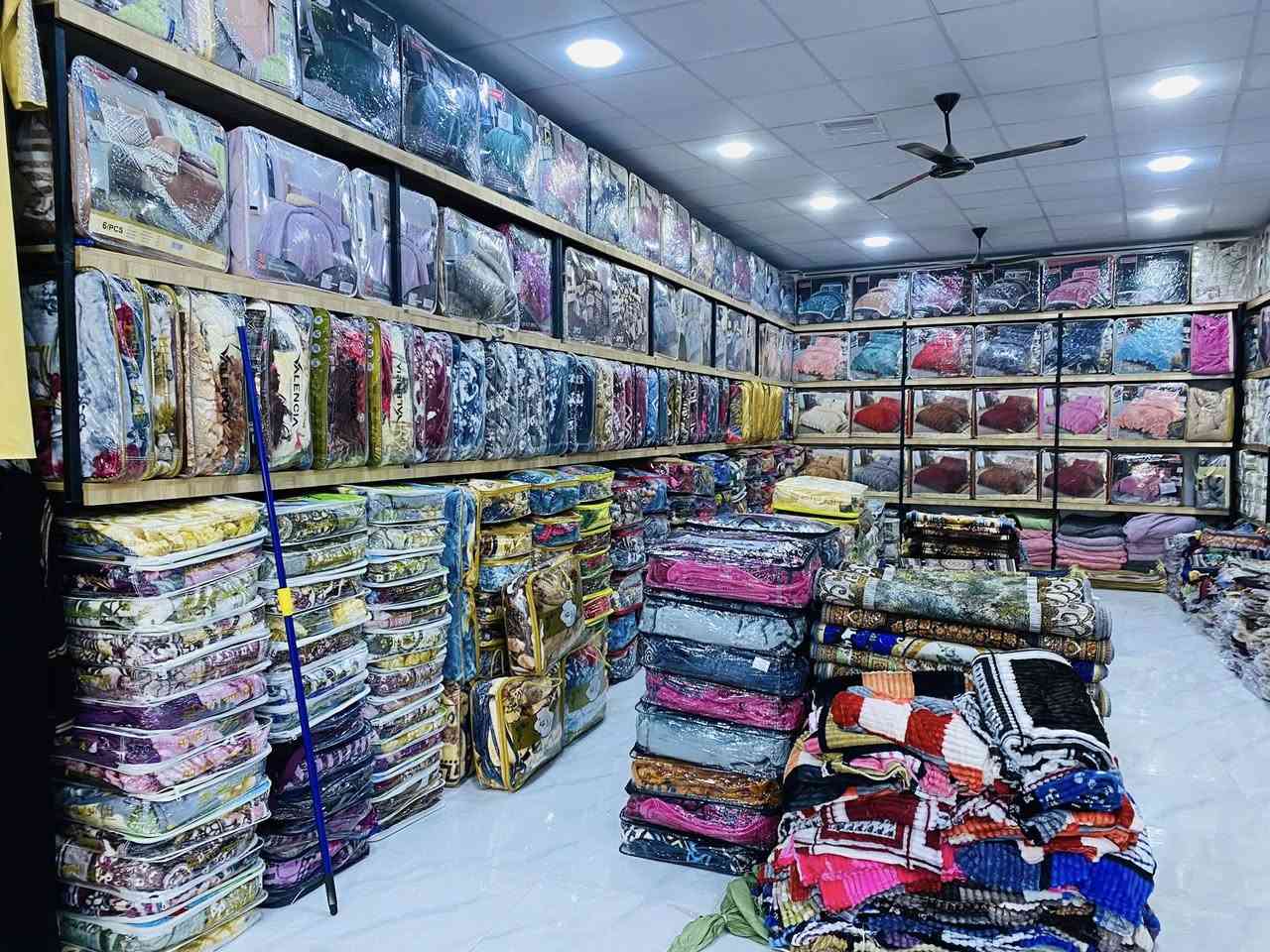 مول انيس
جديدنا اليوم من قسم المفروشات 
وصول بضاعة جديده من كافه المفروشات والبطانيات 🔥

وسعار مناسبة جدآ 
وحياكم الله زورونا تجدون كل ماهو جديد ومميز 
العنوان قضاء الشرقاط الساحل الايسر اسديره وسطى الشارع العام


**إذا كنت صاحب هذا الإعلان وتريد حذفه لأي سبب، رجاءا أرسل رسالة إلى الدعم الفني**