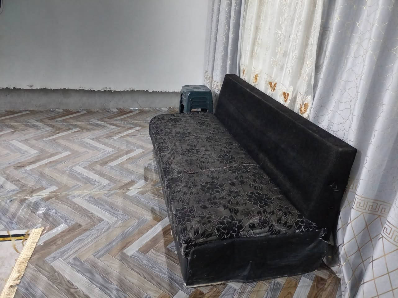 السلام عليكم أحبتي،  الديوان للبيع والسعر خاص .......


**إذا كنت صاحب هذا الإعلان وتريد حذفه لأي سبب، رجاءا أرسل رسالة إلى الدعم الفني**