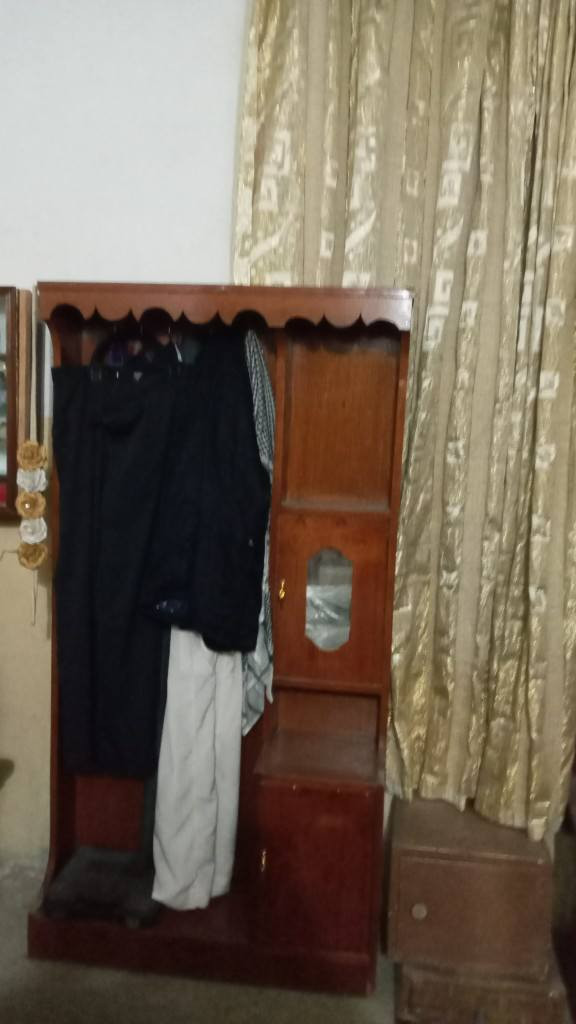 سلام عليكم 
غرفة صاج طابق واحد مع ٤ قطع 
مستعمل السعر ٢٨٠ بيها مجال الشراي خاص


**إذا كنت صاحب هذا الإعلان وتريد حذفه لأي سبب، رجاءا أرسل رسالة إلى الدعم الفني**