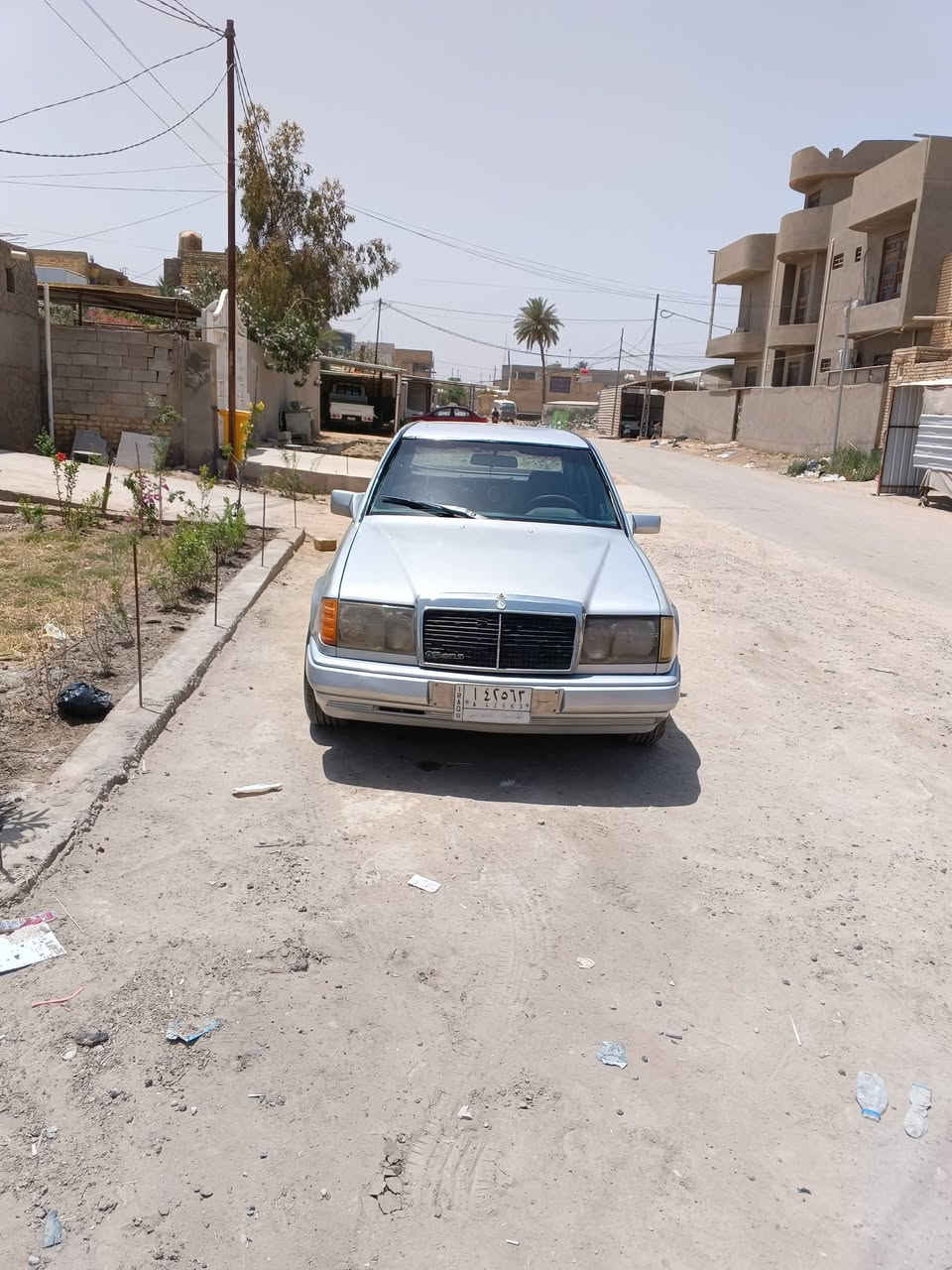 للبيع مرسيدس دب ومرواس
موديل1989 🚗  

السيارة بحالة جيدة من الخارج والداخل، شكل كلاسيك مرغوب ✨  

🔹 السعر: 45 ورقة  
🔹 الموديل: دب 1989 (ألماني)  
🔹 رقم: قادسية ألماني 
🔹 الحالة: جيدة  
🔹 الملاحظات: محور كير مكينه 
خير من الله مسكرة من جديد وصبغ عام 

📍 الموقع: الديوانية 
📞 للتواصل: ***********
