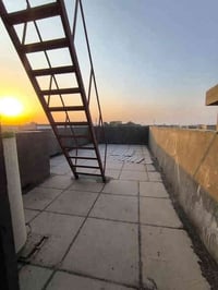 #شقه_للايجار في ام الخيل شارع عشرين  يحتوي ع غرفتين وصاله ومطبخ وصحيات...