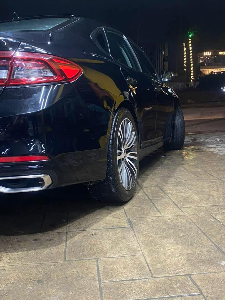 هونداي گراندور ازيرا 2017 وارد كوري محرك 2400وبيها منظومة غاز سعرها 140مكانها بغداد ***********
