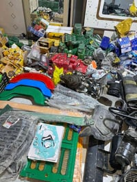 قطع غيار تكاتك • تصفية محل • أقل من الجملة