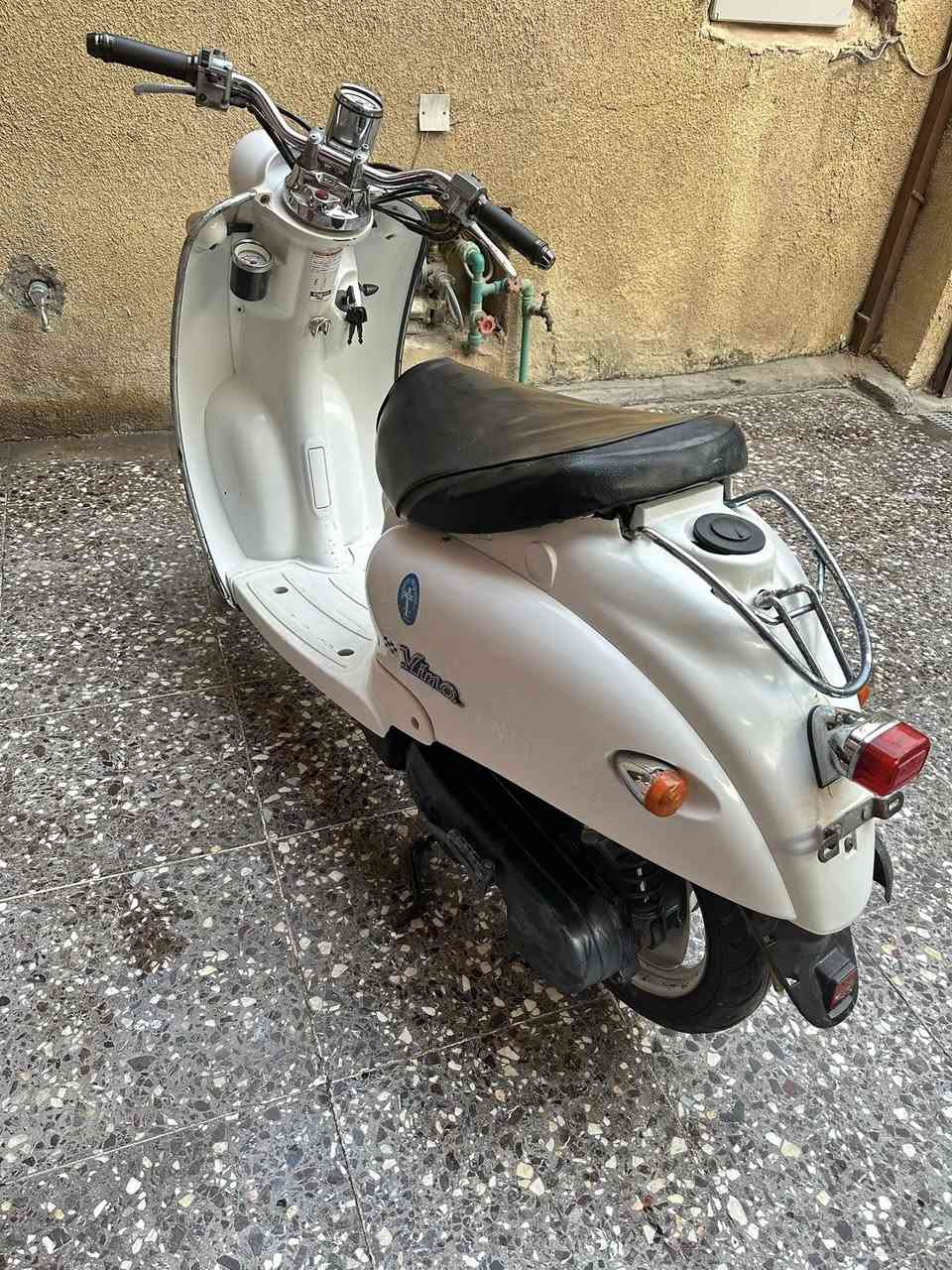 سلام عليكم كلاسك عبد الحليم فحل خطين ماملعوب بيها ابد اي نقص مابيها سعرها 650 بيها مجال حك جيه مكاني بغداد دوره ابو دشير ***********
