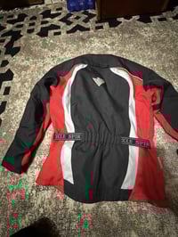 يوجد بدله ماركه   مال دراجه بطح والثاني ستره مال رحاله كسارات منه وبيه...