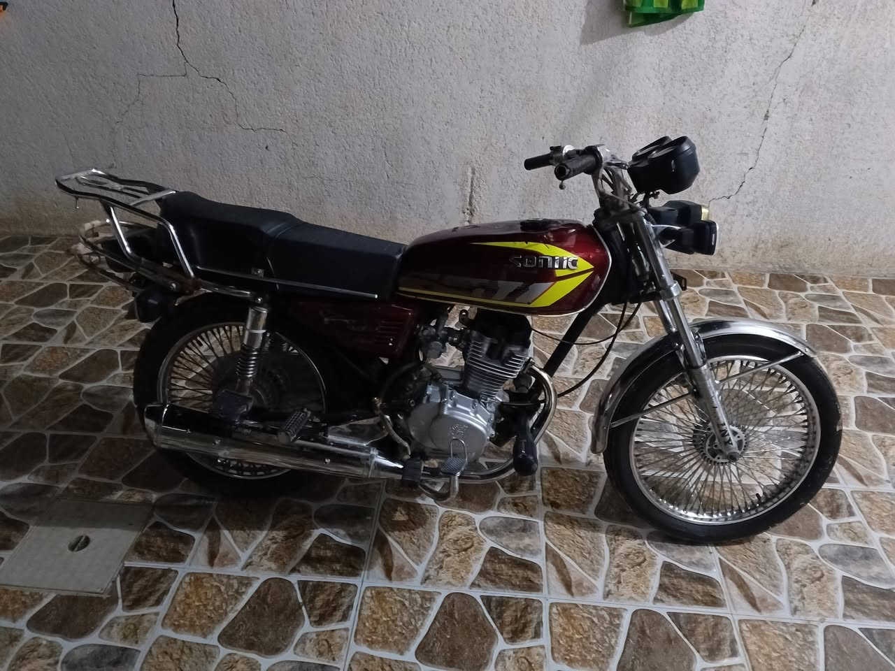 عندي هاي التايكر مرواس بفورزه نضيف  الي عنده يتصل ***********
