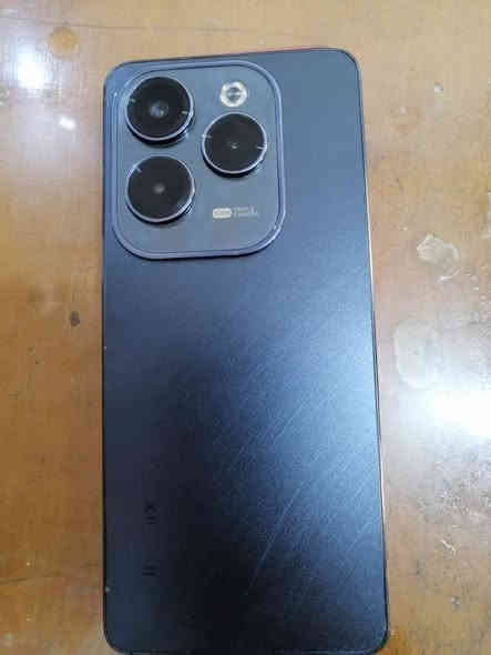 السلام عليكم جهاز للبيع انفنكس هوت 40 برو جهاز مكفول ماوياه ملحقات الذاكره 256 السعر 120 الشراي يتصل *********** عمارة
