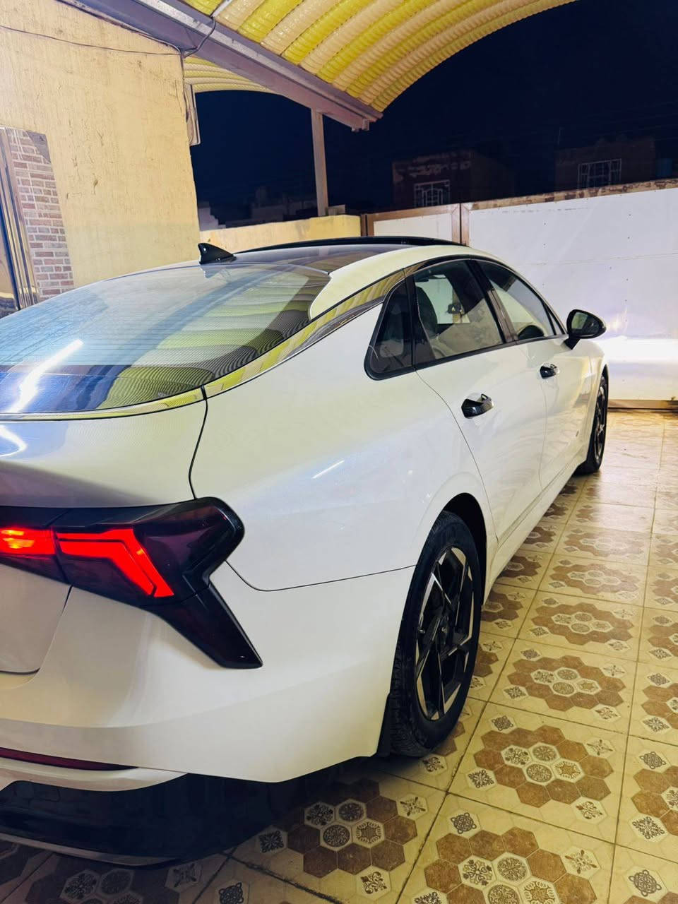 السلام عليكم k5 2024 خليجي مكينه 2500 ماشيه 46 الف السعر 230 السياره كفاله بيهه كارت بل دعاميه الاماميه مكان السياره ديوانيه
***********
