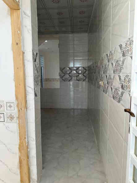 ياالله 

يوجد لدينا بيت للبيع حي ميسان قطاع 23 قريب شارع الجامع مساحه 100متر يحتوي على غرفه وصاله واستقبال ومطبخ وصحيات صب كونكريت ارضيه بورسلين جدران سيراميك سقوف سي إن سي السعر المطلوب 

 106مليون قابل للتفاوض 

للاستفسار والمعلومات الاتصال بنا ع الارقام التاليه 

***********

***********

***********

او مراجعه مكتب ألروان للوساطه العقاريه والمقاولات العامه 

عنوان المكتب حي ميسان ع الشريط قرب صيدليه الشراع 

عندك بيت عرصه للبيع راسلنه وات ساب
