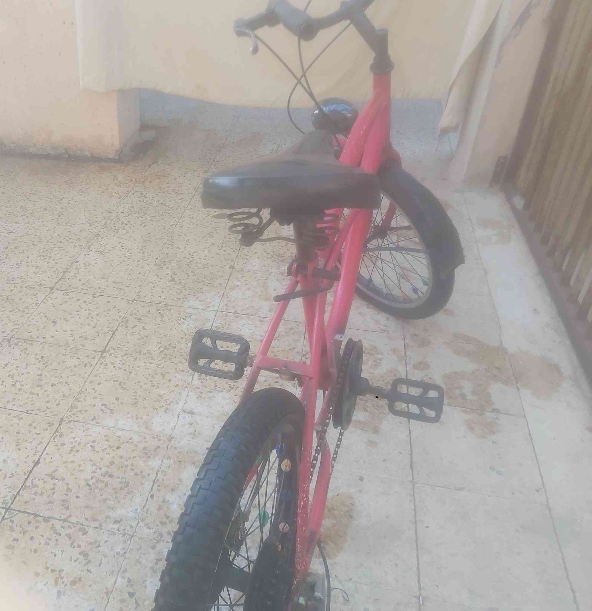 بايسكل لي البيع حجم 20 ب كير السعر 65 لي الاستفسار ***********
