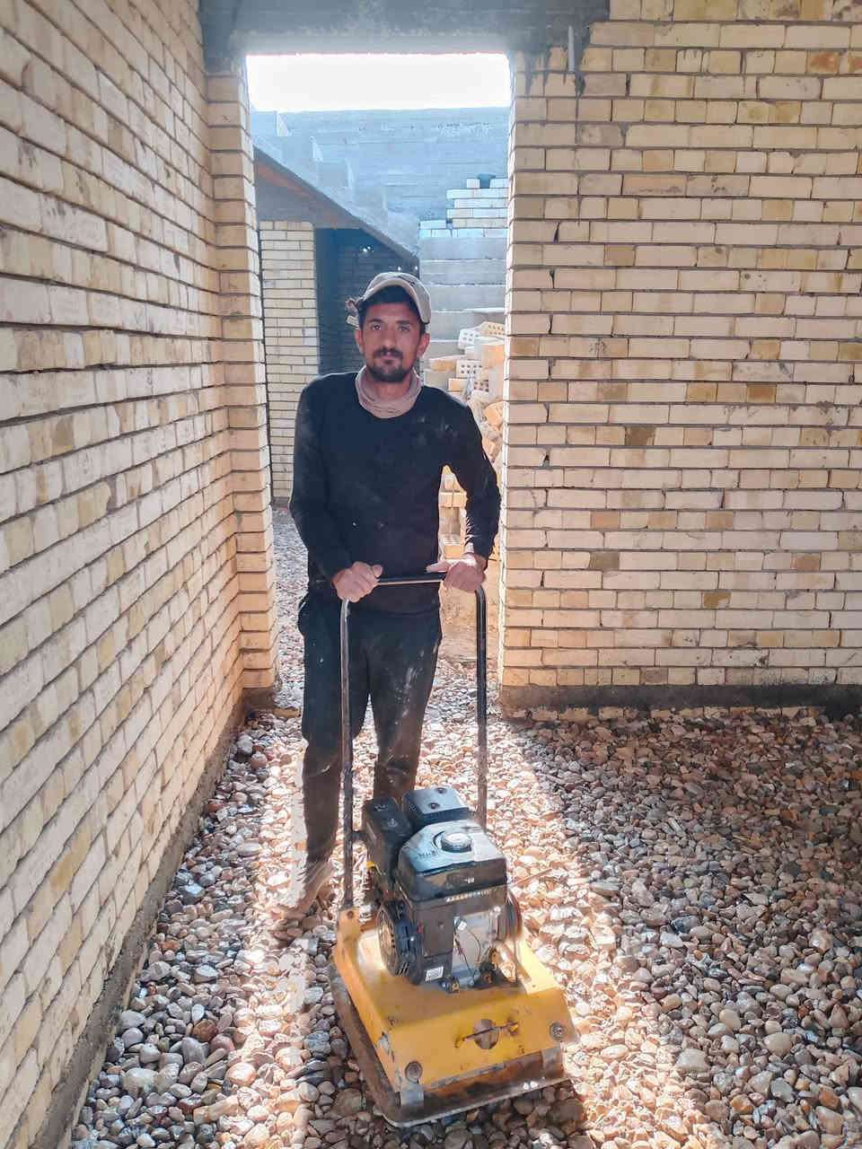 سلام عليكم خوان لعنده جلمود تراب زفت اني شتغله***********
