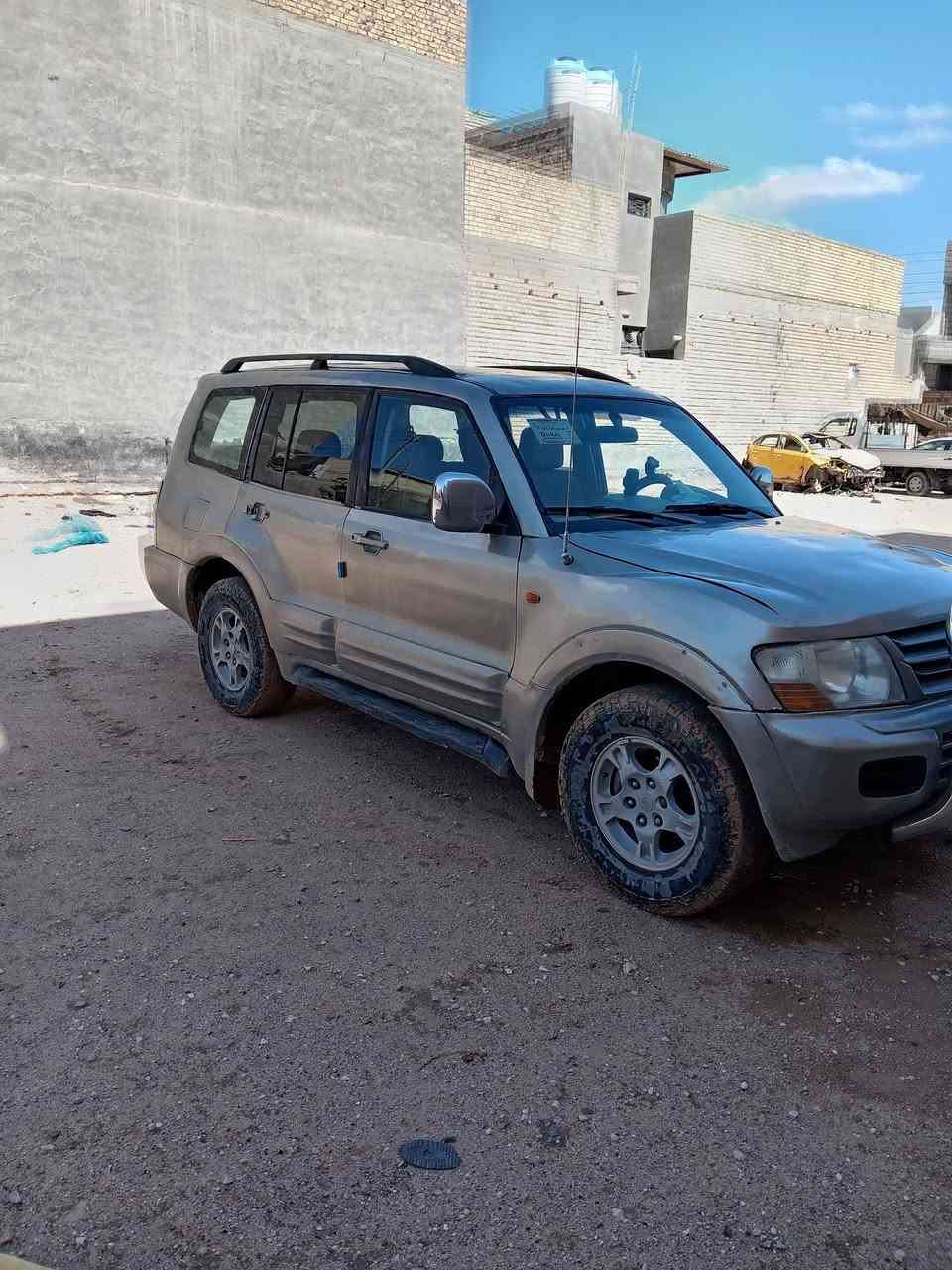 سياره للبيع باجيرو موديل 2001 رقم بصره الماني
ماكينه وقير فيفتي جدد 3000 حداديه نظيفه
السعر 68 وضيها مجال بيع ومراوس حسب القناعه
مكاني كربلاء ***********
