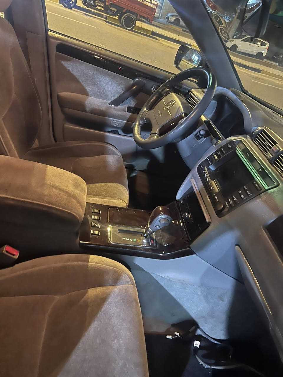 جنون اسود حاويه بدون لا كصه ولا ضربه ادوات ادوات كرستال اصل اربع دكم محرك D4 سياره جاهزه 
مكانها البصره القبله 70بيها مجال 
***********
***********
