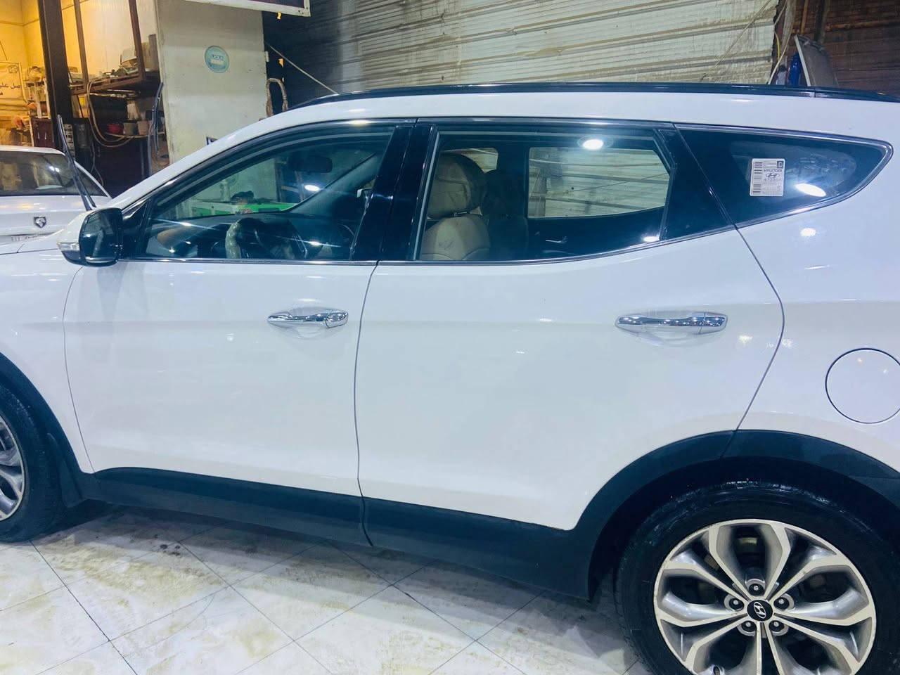 سنتافي موديل ١٥ خليجي
مكفلوله ماعدا بارد شبر
٦ سلندر 
٧ راكب 
٣ قطع تبريد 
ماشيه  ١٤٥
مرايه شفط 
حساسات 
إشارات ترحيب سعره 185 🥰☺️***********
