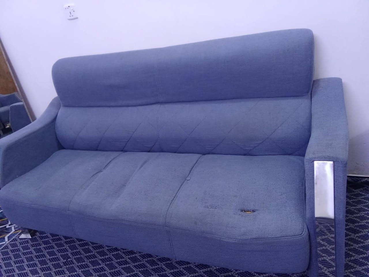 تخم قنفات نوع تركي اصلي ٧ مقعد مكان حي أور مكلف بالنشر هذا رقم راعيه *********** تصل عليه
