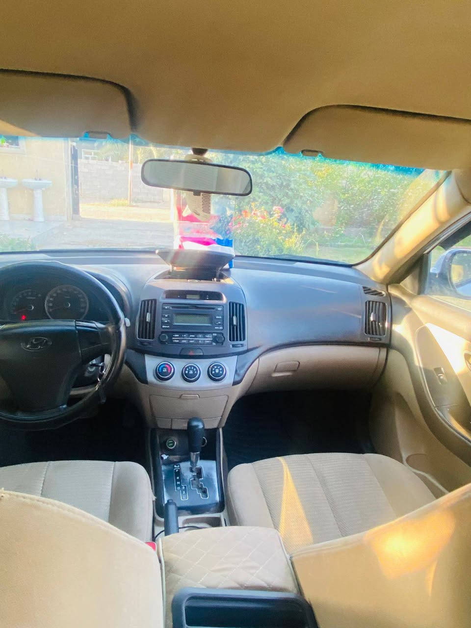 الانترا ٢٠١١ رقم اربيل باسمي هزه جديده بيها ٤ قطعه بدون معجون اثر شخط محرك والكير مكفولات السعر ١٠٠  رقم الهاتف ***********
