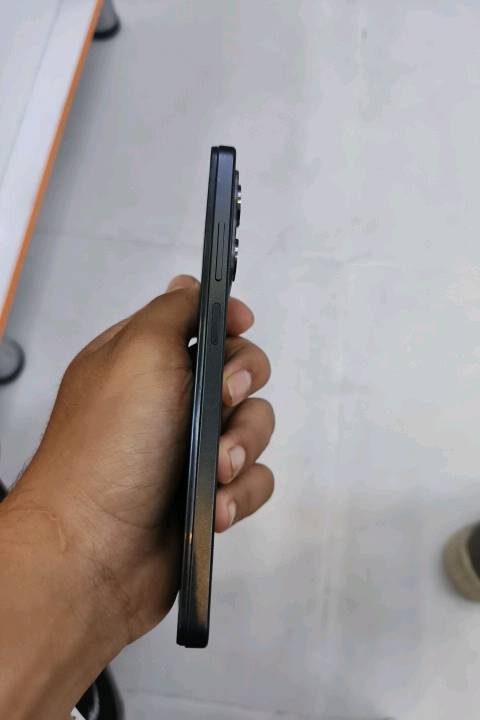 poco x5 pro 5G للبيع الجهاز نضيف كلش مبدل شاشه اصليه ففط ولشاشه الشادهة ام 75 الي هيه احسن شي وجهاز رايده 175الف وبي مجال