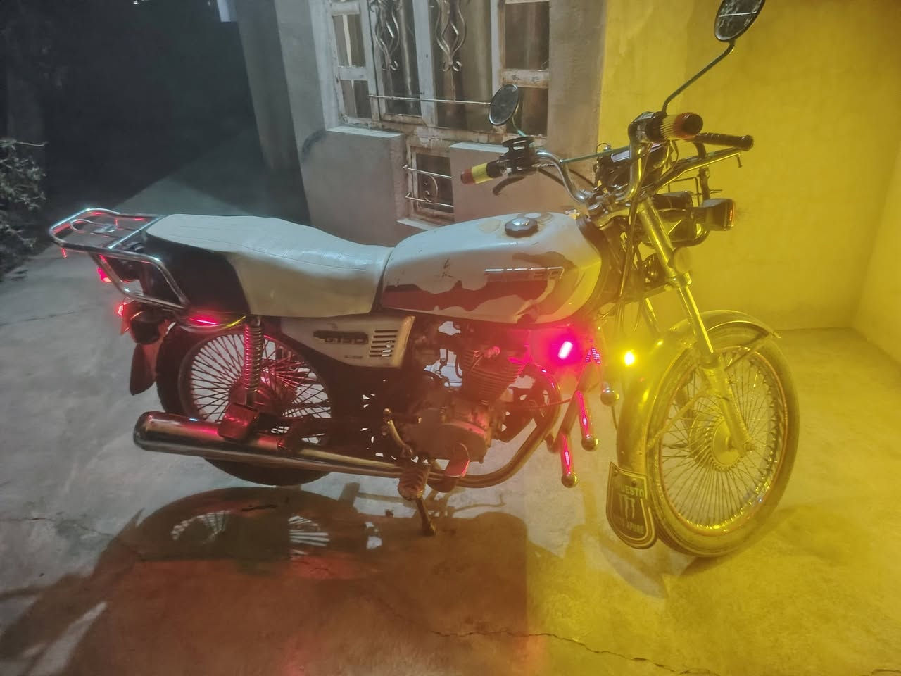 تايكر 2020شغال هندر واحد لاصرف لاتدخين جاهز كامل معدل نار مايعوزو بس سايق وجناي
باتري ضفيرة باقي الاكس سوارات كلها جديد
ماطور خير من الله
شراي اتصل او تعال خاص
***********
***********
