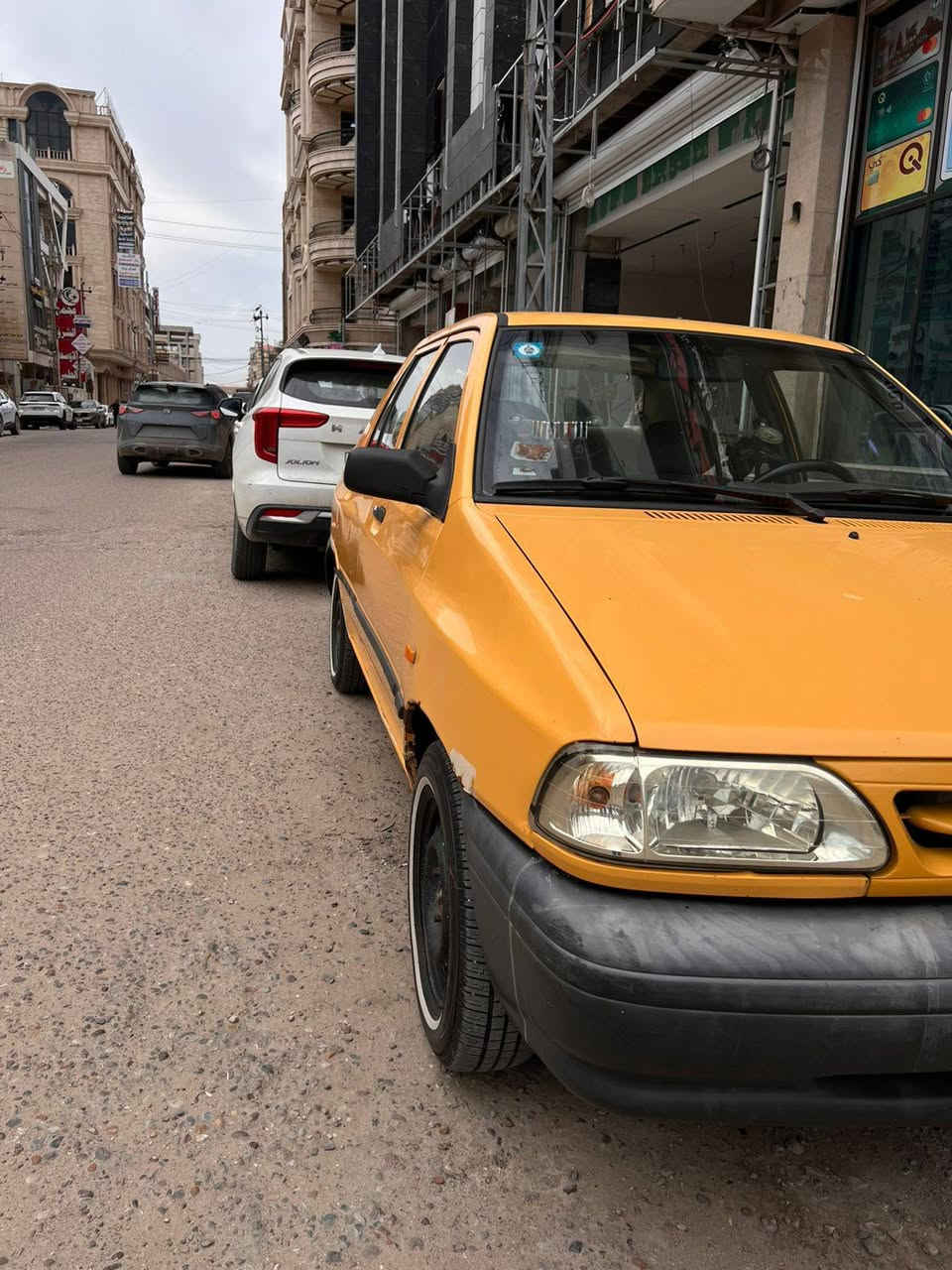 سابيا للبيع موديل ١٧ سياره بسمي مصفره هيئه وغرامات هزه جديده تخم تاير جديد خط ابيض سياره عل ابلاد مامبدل بيها اي شي السعر ٣٥ وبيها مجال شي بسيط العنوان القبله رقم الهاتف ***********
