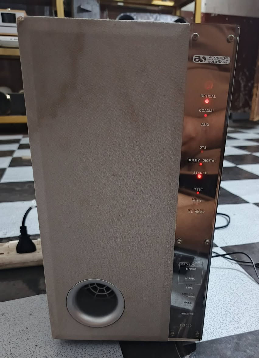 السلام عليكم.... مضخم صوت مثل ما واضح بالصور.... يشتغل لكن صوته مو صافي بي مثل الونه..... ابيعه على وضعه ب٢٥ الف


**إذا كنت صاحب هذا الإعلان وتريد حذفه لأي سبب، رجاءا أرسل رسالة إلى الدعم الفني**