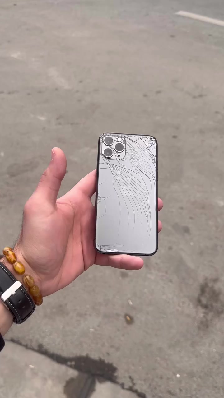 سلام عليكم 🫡
شلون الصحة حبايب🤍

توفر ايفون (مهجوم هجم) 🤣🤣🤣

 ايفون 📱: 11Pro
بطارية 🔋: 
ذاكرة 💿 : 
رقم النموذج : 
اللون ⚫️ : أسود
المشاكل: مثل متشوفون مهجوم هجم وقافل ايگلود وبالنسبة الباقي المعلومات گلشي ماعرف عنة مال ولد صاحبي 

السعر :بيش يفيدك بالعافية عليك🔥

العنوان 📍 : بغداد كرادة داخل مقابل علاء حداد
للتواصل اتصال+واتساب 📞 : *********** 
1_f_g_1 او مراسلة صفحة الانستا
🚚لايوجد توصيل🚚
