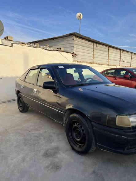 اوبل فكتره موديل 1991 مشروع وطني سنويه جديده دفتر بانزين بيها محرك 18 كير محرك كله شرط كهربائيات كلها شغاله سعر 33 بي مجال 
***********
