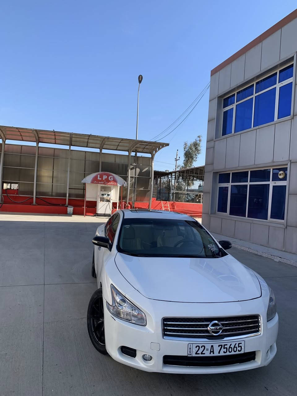 کوردی ـ عەرەبی

‎نیسان ماگزیما ٢٠١٠ 
‎ماگزیما ٢٠١٠ شەریکە سەردار  خلیجی فول فول مواسەفات ئیستڕادە 
‎کوشن ساردو گەرم 
‎پەردەی دواوە 
‎تەحدیل سورعە
‎کوشن کارەبا
‎کوشن خەزن 
‎سوکان کارەباو خەزن
‎لایت عەدەسە
‎١٢ سیدی بۆکس لە سندوقیش جێگای سیدی هەیە 
‎سڵاید شوشە
‎ناو زەرد 
‎کوشن جڵد
‎کامێرە
‎دەبڵ تراکشن 
abs  
‎حەساس
‎ئاوێنە کارەبا
‎ئاوێنە ئیشارەت
‎لە کاتی بەگ ئاوێنەکان دەخەون
‎سەماعە بۆس سەوتەکی هەیە هەر حەز دەکەی گوێی لێ بگری
‎تا باسی مواسەفات بکەم تەواو نابێ
‎نمونە نمونە لە جوانی تاقانەیە
‎چوار تایەو ویلی لۆک لۆکی لەژێرە 
‎هەززە ڕەقەم ژینگە ڕێگاوبان هەر هەمو شتی نوێیە بەناو خۆمە 
‎دو پارچەو پەڵەک بە بێ ناوگرتنو ئێڕباگ 
‎گێڕ مەکینە کارەبایات هەمو گیانی بە شەرت تەقەو ڕەقە بە شەرت  
‎شوێن ڕانیە  کێ حەزی لي بو انشااللە دەبێتە قسمەتی  
‎ماشااللە لە تاقانە
*********** 
‎بۆ نرخ پەیوەندی بکەن

نيسان ماكسيما 2010 - مواصفات خليجي (سردار)
المواصفات:
• النوع: خليجي فول مواصفات (إستيراد الشركة).
• الكراسي: جلد، كهرباء، نظام خزن (Memory)، تدفئة وتبريد.
• المقود (الستيرن): كهرباء مع نظام خزن.
• الشاشة والكهربائيات: شاشة، كاميرا، حساسات، بردة خلفية، مثبت سرعة.
• النظام الصوتي: سماعات BOSE أصلية (صوت بنقاوة عالية).
• المسجل: نظام 12 CD مع مكان إضافي للأقراص في الصندوق.
• الإضاءة: لايت عدسة، مرايا كهربائية مع إشارات (تنخفض تلقائياً عند الرجوع للخلف - بك).
• المظهر الخارجي: فتحة سقف (سلايد)، 4 إطارات مع ويل جديد (لوك).
• نظام الأمان: ABS، دبل ترايشن.
• التصميم الداخلي: لون بيجي (داخل زرد).
حالة السيارة:
• النظافة: السيارة قمة في النظافة (نمونة)، وبحالة ممتازة جداً.
• الصبغ: قطعتين ونصف صبغ (بدون داخل، بدون إيرباج).
• الميكانيك: المحرك، الكير، والكهربائيات كلها بشرط الفحص (لا توجد أي أصوات بوشات أو طقطقة).
• الأوراق: السنوية، الهزة، والضريبة كلها جديدة والسيارة باسمي.
الموقع والمعلومات:
• العنوان: رانية.
• السعر: للإستفسار يرجى الاتصال (لصاحب النصيب).
• رقم الهاتف: ***********
