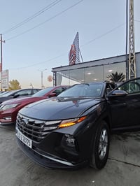 هونداي توسان 2022 امريكي ... فئه لـ SEL مواصفاتها كلش حلوه تبريد قطعتي...