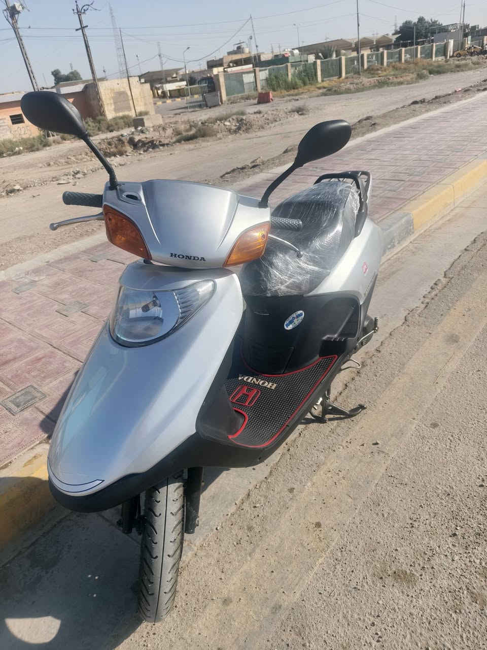 دراجة سبيسي ياباني كفرات  لوك بعدها بجيسها كهربائيات كلشي فول سعر مليون وبيها مجال للشراي ***********
