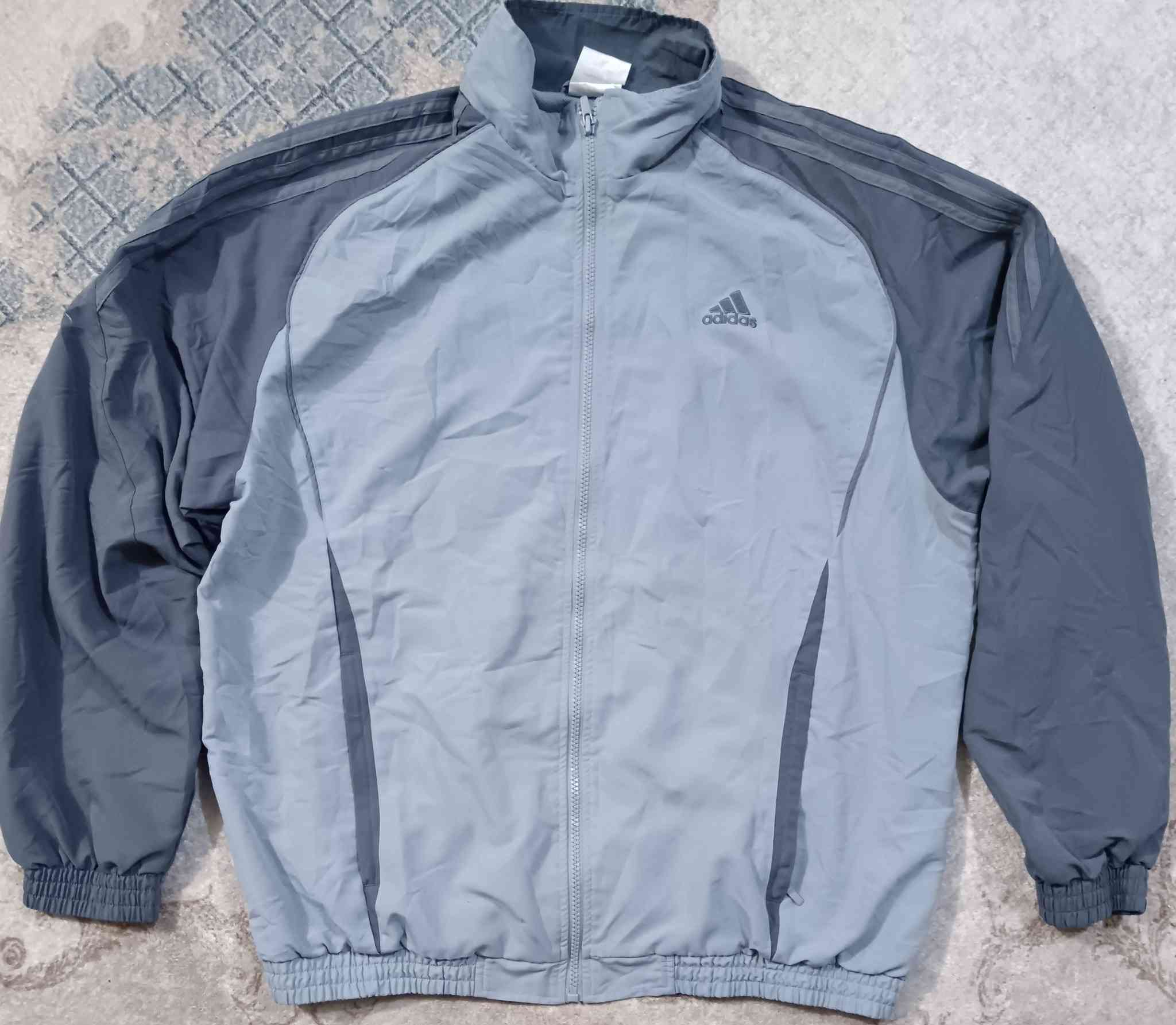 اديداس سبورت اصليه باله اوربي خامه وتر بروف خفيفه قياس اكس لارج تلبس وزن من ١٠٠ الى ١١٥ كيلو سعر ٣٠ الف


**إذا كنت صاحب هذا الإعلان وتريد حذفه لأي سبب، رجاءا أرسل رسالة إلى الدعم الفني**