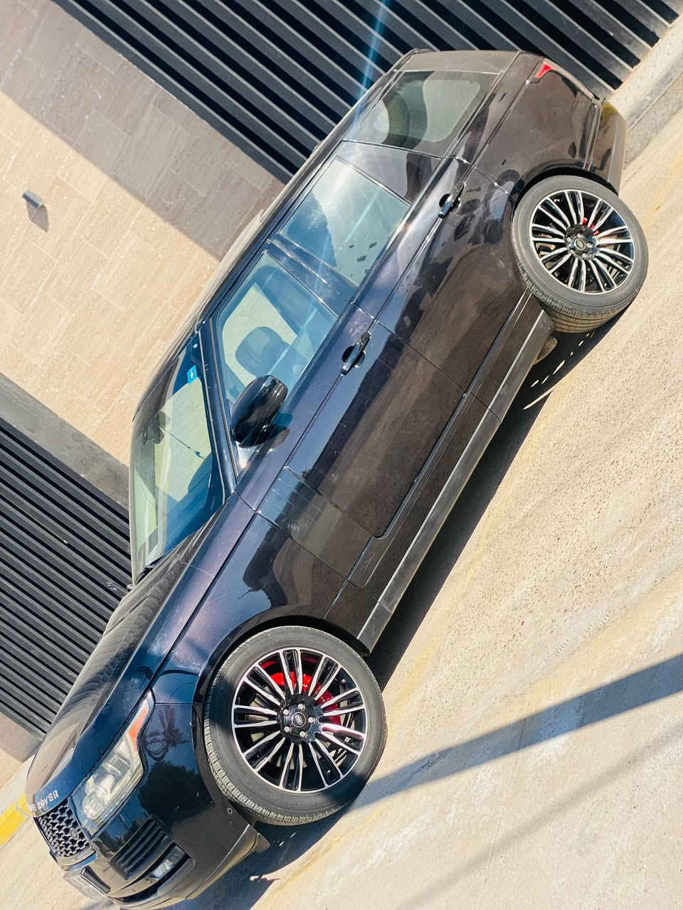 السلام عليكم بيع او مراوس
رانج روفر فوك موديل 2013 range rover vogue
ماشيا 97 الف كيلو حقيقي
 فول مواصفات 1/1
رانج روفر فوك 2013 
٤ابواب شفط و صندوك شفط و سحب
‏‎٤ كشن تبريد  تدفئة  
كشنات مساج
‏‎٥ كاميرا رادار شارع
‏‎محرك بدون سوبر بانزين 8 سلندر
‏‎پانوراما
‏‎ گاعيات  شركة 
السياره اربع قطع تخريب بس بدون حادث فقط رش
بدون دواخل
بدون ايرباك
السعر 255 وبيها مجال  

عنوانها بغداد 

للاستفسار الاتصال
***********
