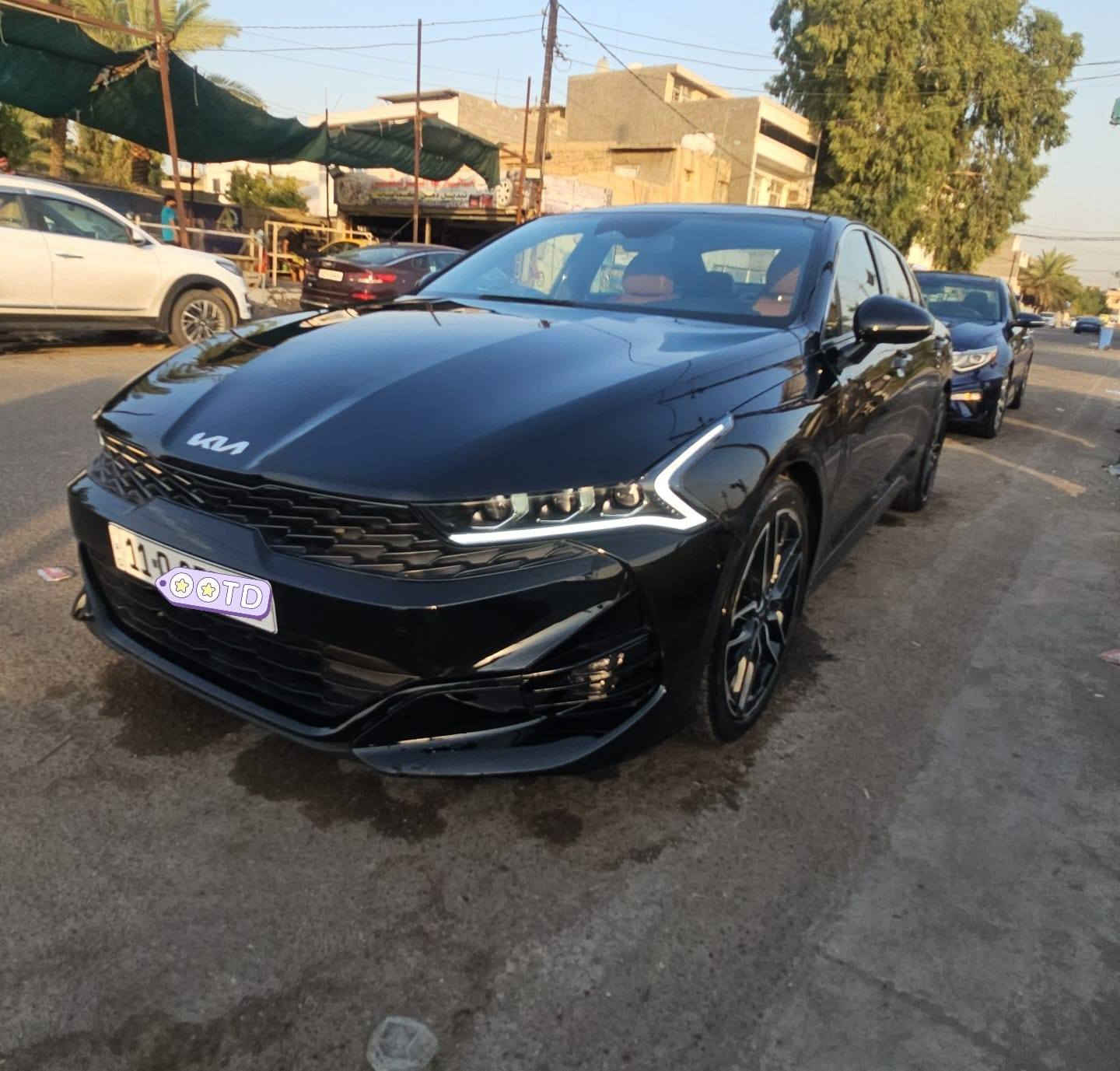 السلام عليكم للبيع kia K5 GT 2500 
موديل 2023
فول مواصفات للاخير مزوعة  
رقم بغداد باسمي سنويه 2029 
ماشيه 72 الف كيلو مو ميل 
السياره جديدة بمعنى الكلمة ما تصرف عليها ربع صدر ادامه كاملة  وارخص GT بسوك كله 
السياره بامريكا بيها ٣ قطع وبل عراق قطعتين ابيعلك حزام  كلشي موضح بل منشور شوف السياره زين وشوف سونار واتصل وبخدمتك *********** بغداد, العراق
