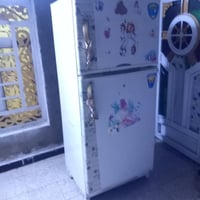 ثلاجة شغالة للبيع ٠٧٧٣٠٠٣٥٦٦٣