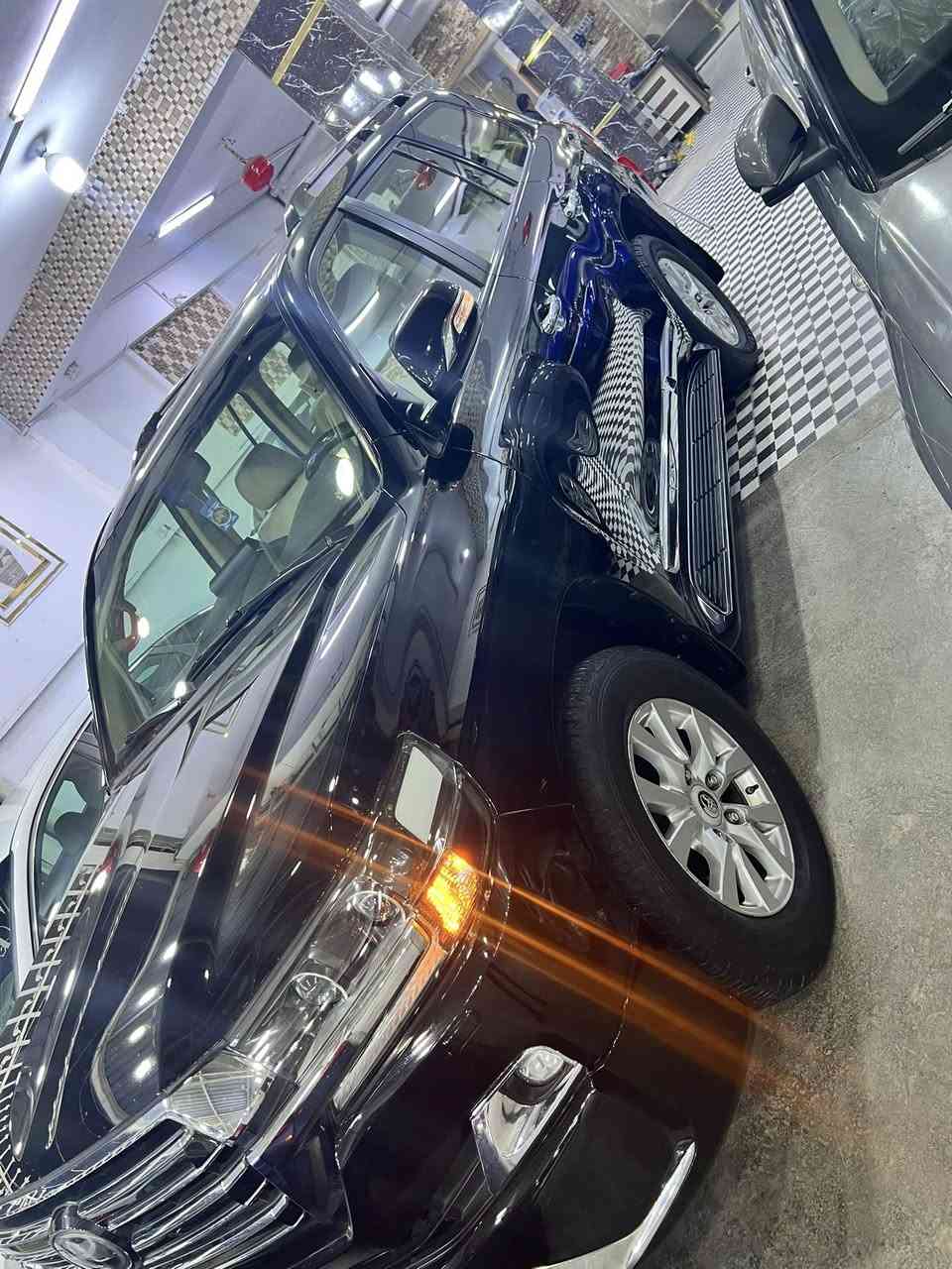 السلام عليكم 
للبيع لاندكروز Gxr محرك 6 سلندر 
ماشيه ٩٢
موديل ٢٠١٨
المواصفات 
1.ايرباك 8
2.كشنات جلد كهرباء
3.داخل بيجي 
4.تشغيل عن بعد 
5.حساسات امامية خلفية
6.لايتات زنون
7.ماوس تحكمات 
8.كرسي ٣ دكم كهرباء
السعر ب ٤٦٥ ورقه 
بغداد كريعات 
***********
***********
