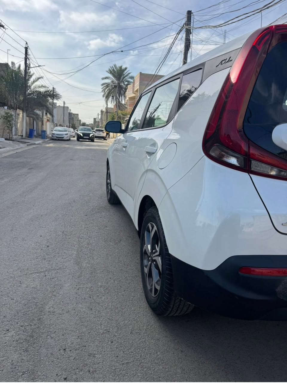 السلام عليكم
كيا صول 2022 للبيع اقساط او نقد 
بدون ايرباك وحادثها موضح بالصور
 وبيها طخة مصلحة بالعراق
للاستفسار ***********
