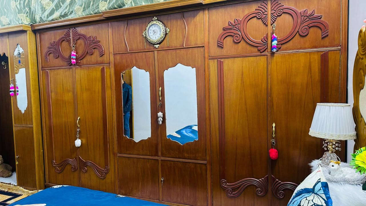 السلام عليكم عندي غرفه نوم للبيع اخشاب عراقي *********** مكان كوفه حي ميسان
