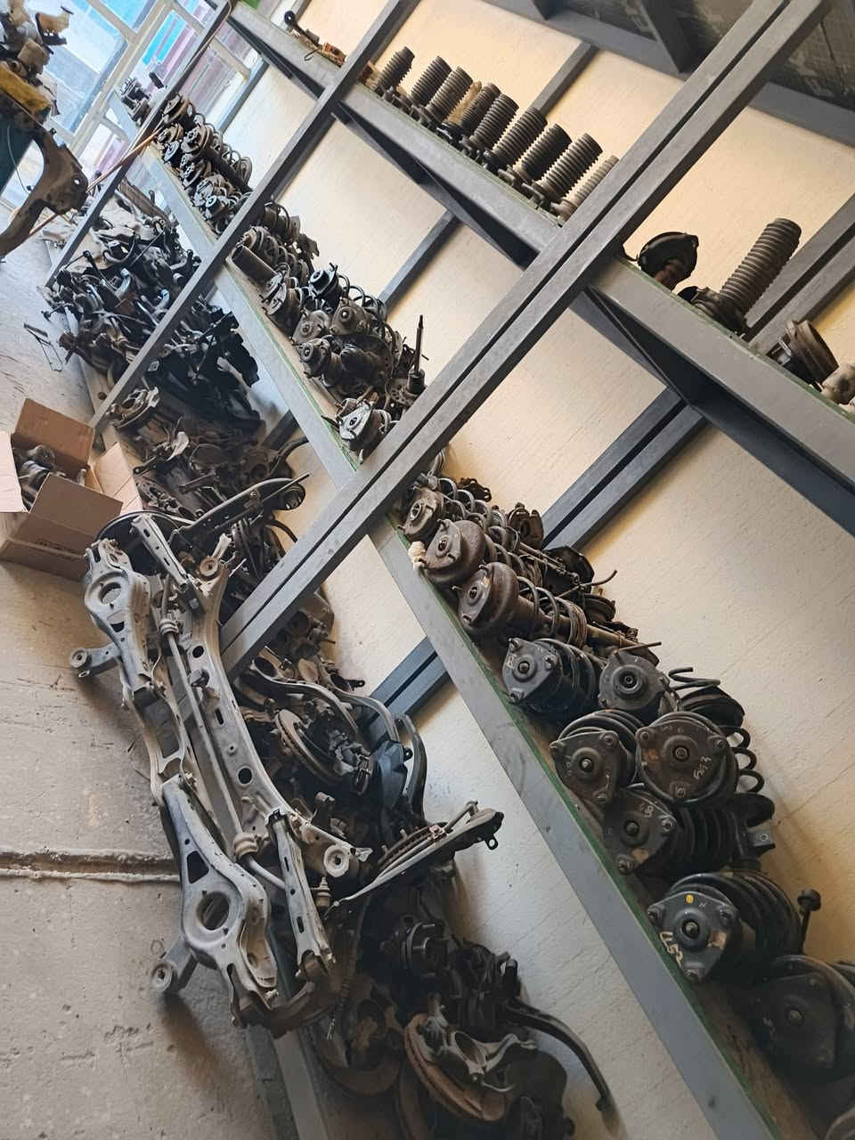 سلام عليكم وصول حاويه كوري مشط ستيرن +دبلات +درايمات +طبلات +فجوج +فرممات 
سوناته +النترا +اوبتيمه 
الكوت /النعمانيه حي الصناعي
***********‪
***********
