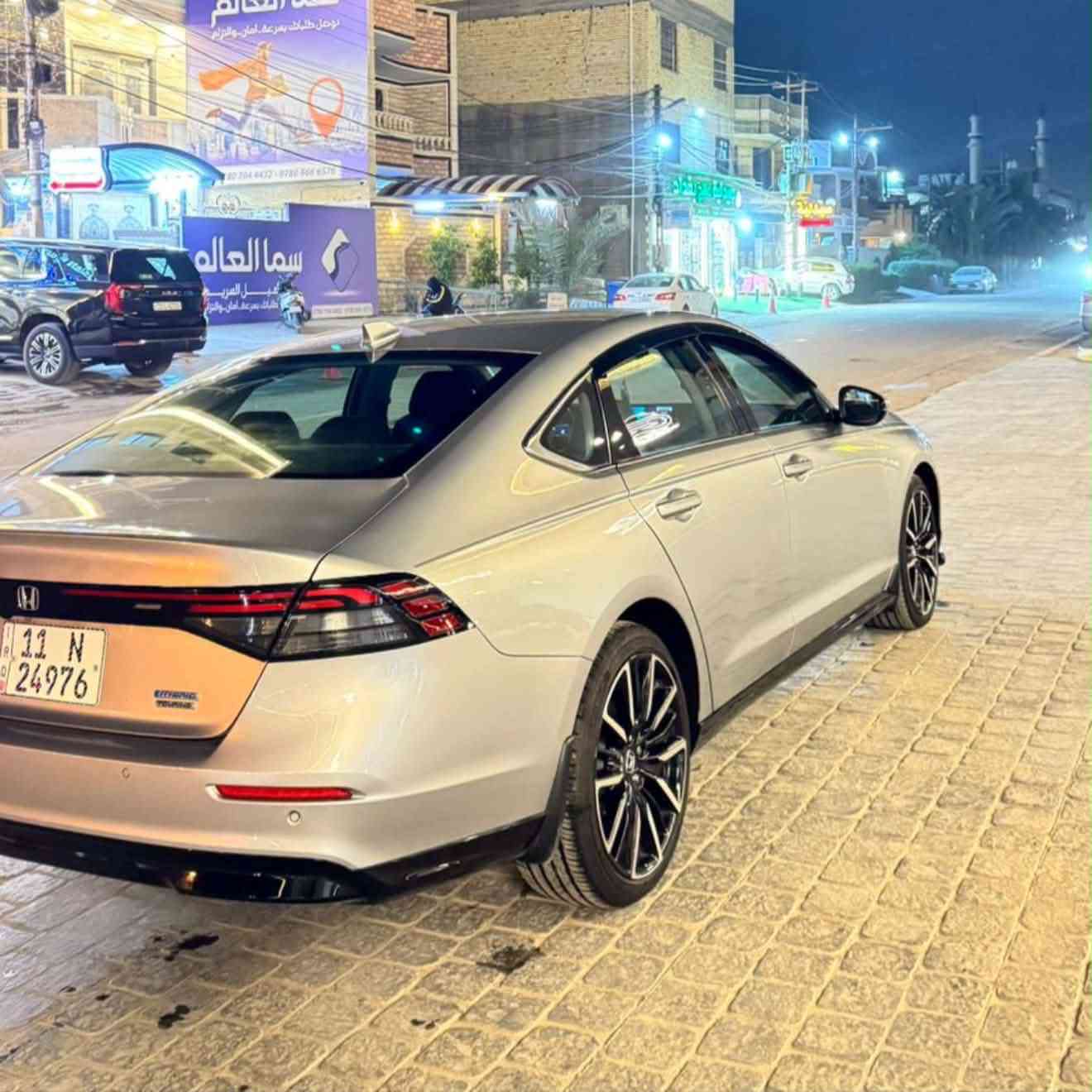 🚗 للبيع: هوندا أكورد 2024 هايبرد (Touring) 🔥

سيارة نظيفة جداً بحالة الوكالة، استخدام خفيف

📌 المواصفات:

- محرك هايبرد اقتصادي (بنزين + كهرباء)
- شاشة كبيرة + نظام ملاحة
- Apple CarPlay + Android Auto
- بصمة تشغيل + دخول ذكي
- نظام صوتي Bose
- مقاعد جلد (تبريد + تدفئة)
- كاميرات + حساسات
- مثبت سرعة + أنظمة أمان كاملة

📊 التفاصيل:

- الموديل: 2024
- اللون: رصاصي
- الممشى: 12,000 ميل
- الحالة: ممتازة / فحص كامل

📍 الموقع: قرب رويال سيتي – المنصور

📞 للتواصل:
***********
***********

📍 السيارة جاهزة للمعاينة
