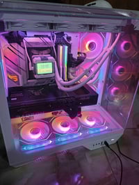 رايزن 5 7600x • RX 9070XT 16GB • 32GB DDR5 6000MHz