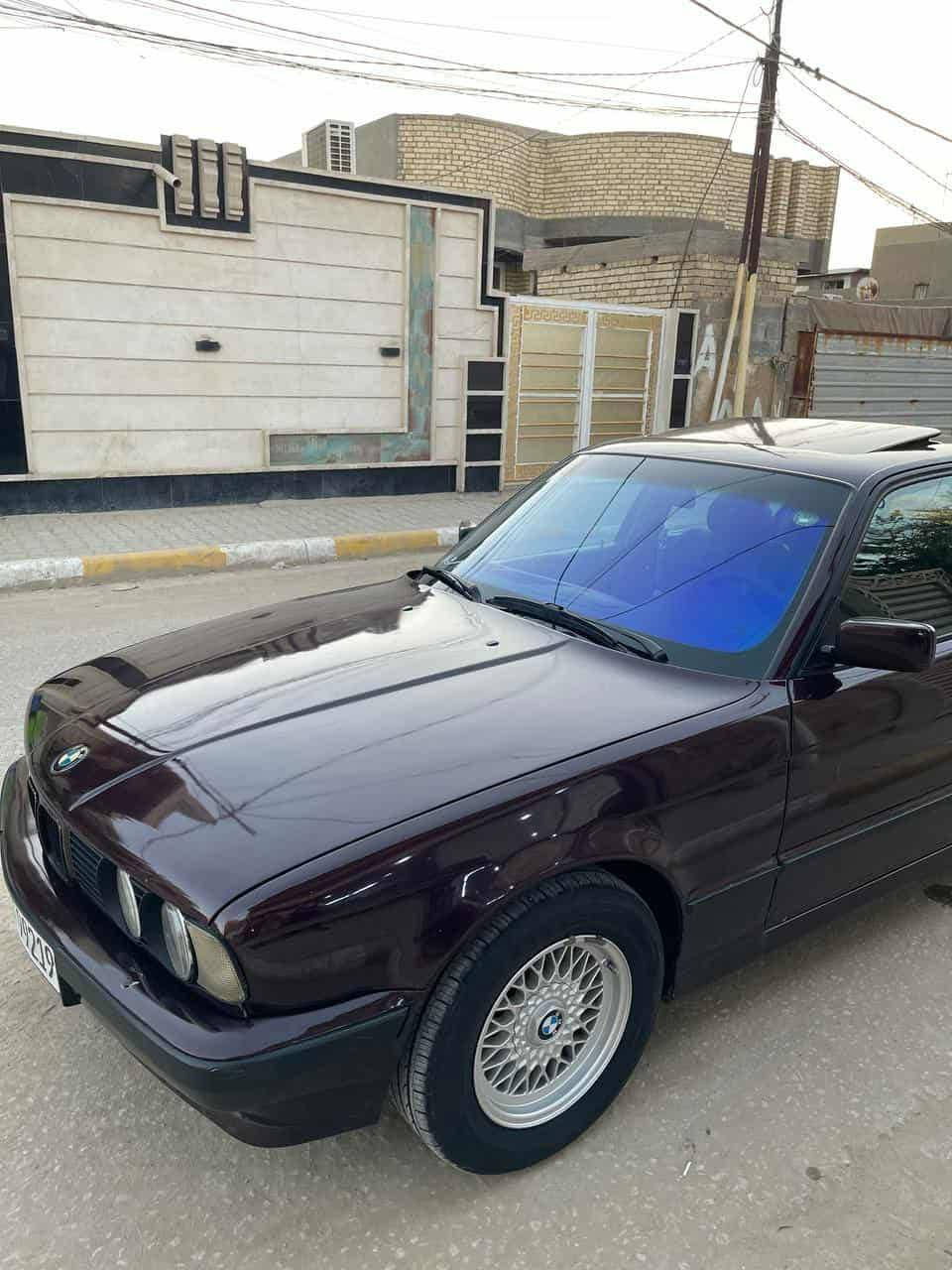 من رخصه مدير الكروب BMW 525 1993 رقم اربيل الدولي بأسمي شخصيا مكينه مسكر  فانوس تبريد تدفئه شغال فتحه سقف طكتين ويل بلادي خليه اربع جام كهرباء كشنات جلد اسود 
المكان بابل المسيب السعر 75 وبيها مجال  للاتصال  ***********
