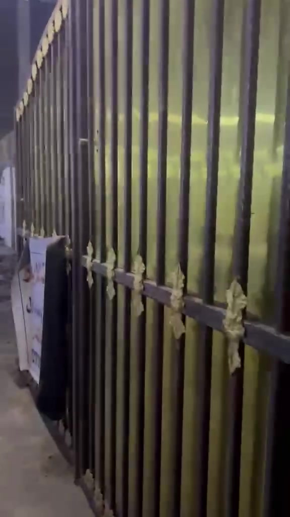 بيت ٢٠٠ متر بالدوره شارع ٦٠ فرع الحسام لزيوت السيارات

🏠 ٢ غرف نوم 

🏠 استقبال جدا كبيره  ٩*٥ تقريبا 

🏠 مطبخ كبير 

🏠 حولي كبير 

🏠 بيتونه كبيره 

🏠 حديقه و كراج  

🏡 الايجار ٧٠٠

و ايضا يوجد مشتمل ارضي و شقه في ابو دشير مربع المستوصف الشقه ٣٠٠ البيت ٤٠٠ 

0775 564 7385
