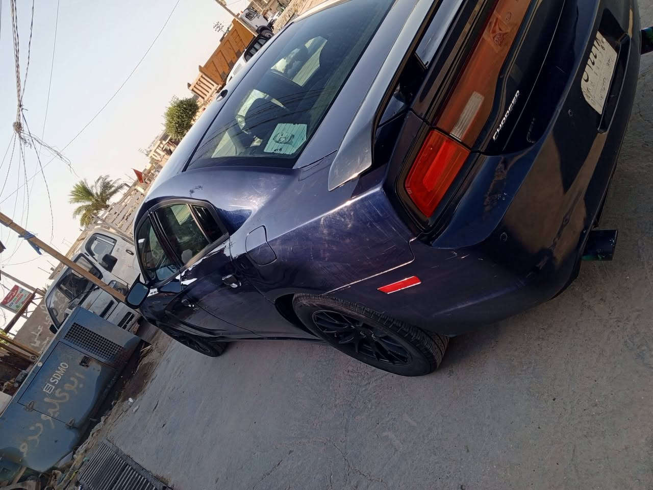 شارجر 2014 لون نيلي رقم بغداد  صبغ حزام بدون دواخل مكفوله من الضربه  والكص والعيب الشرعي  السياره جاهزه مكينه كير عصه  حداديه تبريد تخم تاير مواصفات معروفه بصمه تشغيل بصمه ابواب تحكم استيرن ويلكب حساسات أمامية وخلفية محرك 3600 وباقي المواصفات المعروفه السعر 135 وبيها مجال للشراي للاستفسار الاتصال على الرقم *********** مكاني كربلاء للبيع فقط ملاحضه السياره  جاهزه من كلشي
