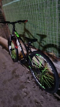 بايسكل للبيع السلام عليكم، بايسكل جبلي للبيع بي نقص فقط جاملغ خلفي وعن...