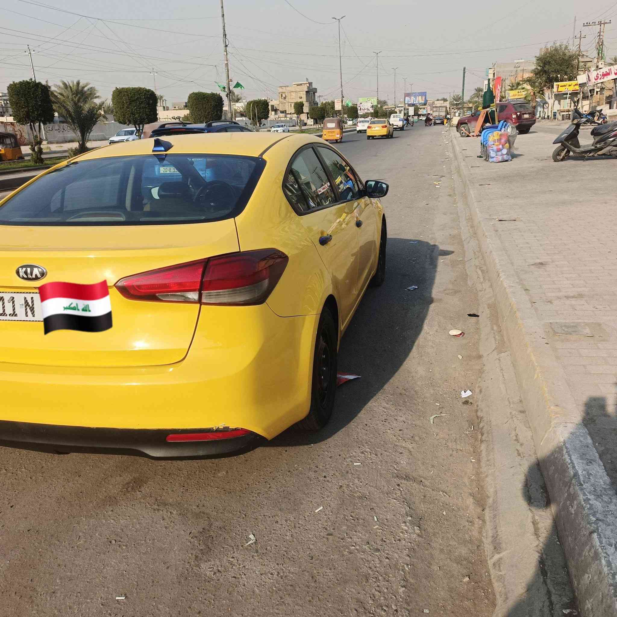 كيا فورتي 2018 امريكي
السلام عليكم ورحمة الله وبركاتة 
كيا فورتي 2018 حادثها بابين جهة السايق باب السايق مصلح نفسه والخلفي مبدل 
تحكمات ستيرن مكينه 2000 دوش كير AT 
السيارة خير من الله ترايها حلو مكينه وكير خير من الله رقم بغداد انكليزي مكاني بغداد العبيدي السعر 120 وبيها مجال سونار موجود اي استفسار الاتصال 
***********
