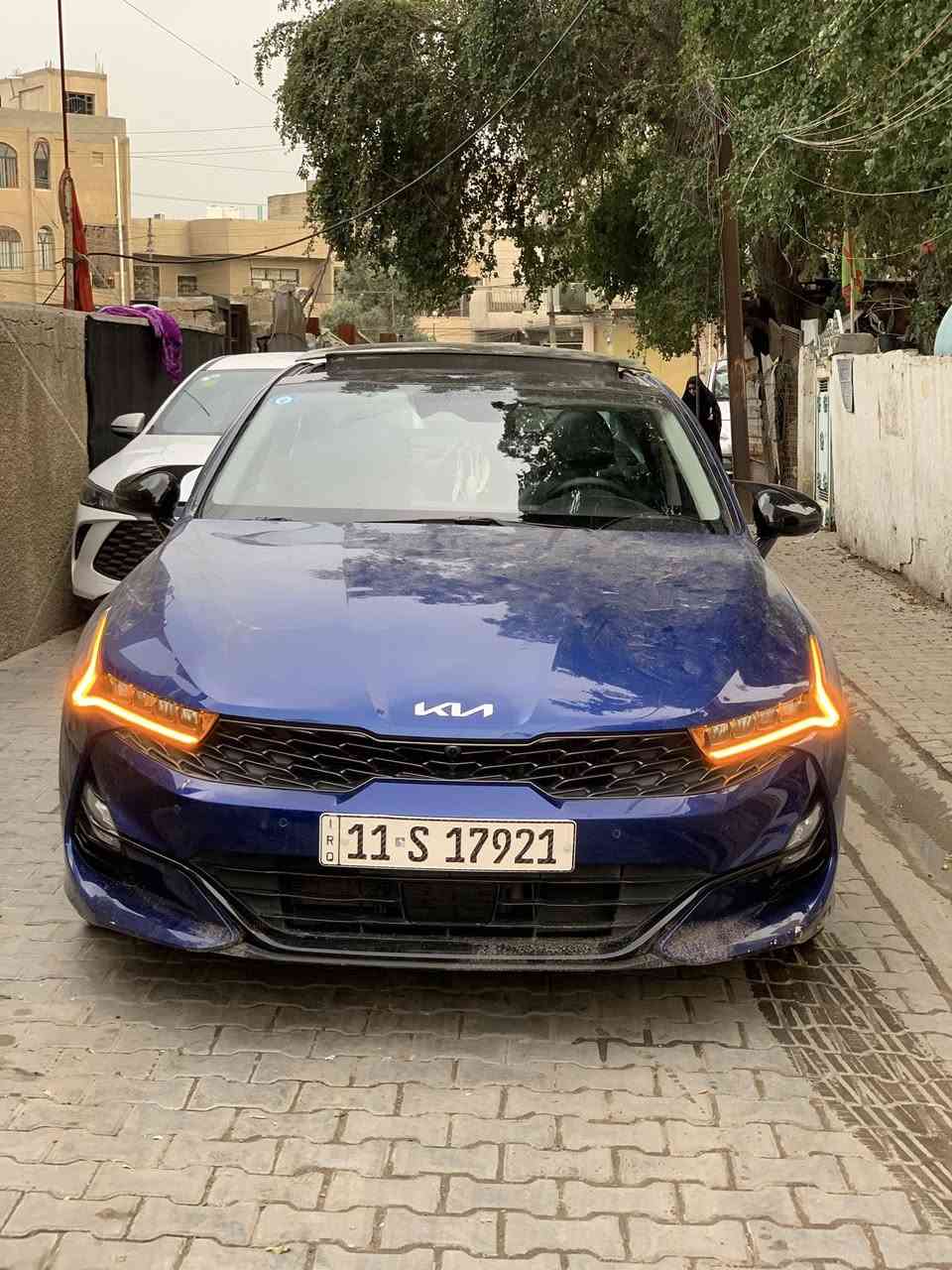 كي فايف فئة EX
أعلى فئه بـ K5
الموديل : 2022
ماشية 42

المواصفات :
* قيادة ذاتية عند المنعطفات.
    • خمس كامرات 
* رادار امامي مع مانع تصادم. 
* ⁠اتو بارك
* تحذير الخروج عن المسار. 
* ⁠داخل صاج
* مستشعر نوم السائق مع نظام 
* ⁠التوقف الآلي. 
* تحذير النقطة عمياء  .
* • سستم اناره داخليه
* نظام تحذير عند التقاطعات. 
* ⁠حساسات
* نظام تحذير عند تجاوز السرعة المحددة. 
* شاحن موبايل وايرلس. . 
* ⁠سستم صوت دمامات
* المرايا الجانبية قابلة للطي كهربائيا. 
* نظام الصوت 9 سماعات Alpine.
* ويل رياضي
* سقف بانوراما. 
* شاشه كبيرة 
* نظام الخرائط (GPS).
* المصابيح الأمامية LED. خمس عدسات 
* كشافات الضباب LED.
* المصابيح الامامیة متحرکة.
* دخول ذكي. 
* بصمة ابواب 
* تشغيل عن بعد.
* فتح الصندوق الخلفي مع حركة القدم.
* ذاكرة لحفظ وضعيات الجلوس للسائق. 
* المقاعد الأمامية كهربائية.
* المقاعد الأمامية تبريد وتدفئة.
* حساسات امامية. 
* حساسات خلفية. 
* مكيف خلفي 
* تدفئة ستيرن. 
* مانع تصادم خلفي.
* بلوتوث تلفون. 
* محدد سرعة. 
* نظام التشغيل والاطفاء الاوتوماتيكي .
* نظام بريك اوتماتيكي.
وبعد بيه هواي مواصفات 

حادثها فقط بارد بل صندوك صار بلنقل

تجي تفحص سونار 
رقم بغداد  ومكانه بغداد
  

‭***********
