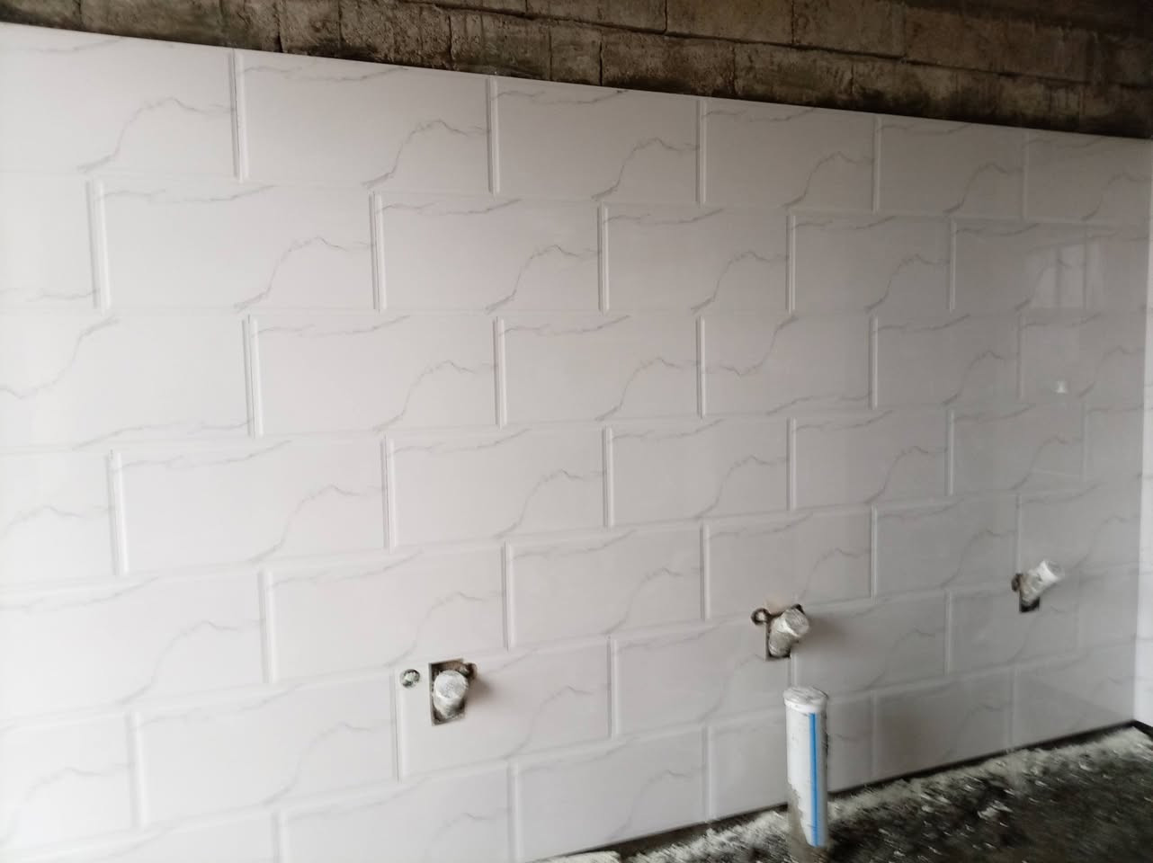 السلام عليكم
يوجد كادر سيراميك مكون من اربع خلفات شغل درجه اولى باسعار مناسبه جدآ الاتصال على الرقم. 

***********
