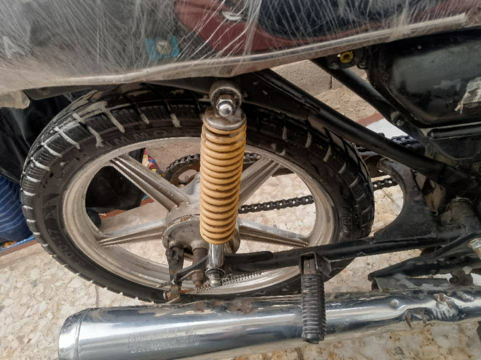 دراجه ايراني ٤ كير ماشه الي كدام معوجه فقط دراجه حربيه مكان الحسينيه مال راشديه رقم *********** بس وتساب و قيم بل يرضي الله ول علم دراجه صاله ٢٠ يوم ما مشتغله
