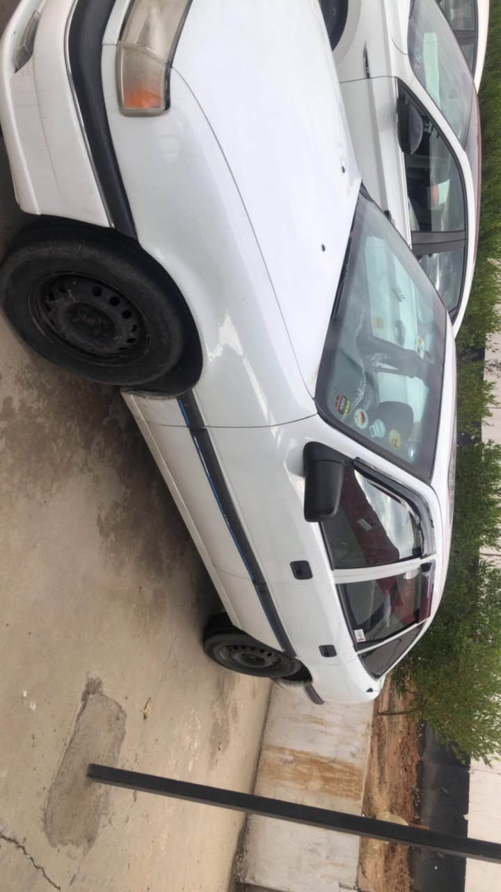 اوبل فكترا جنطه حجم 20موديل 1991 سنويه جديده بيهه كوبون نزين شاشه لمس قفل مركزي صبغ عام للجمالي فقط  كهربائيات كلهه شغاله فتحت سقف شغاله  رقم صاحب السياره *********** كركوك, العراق
