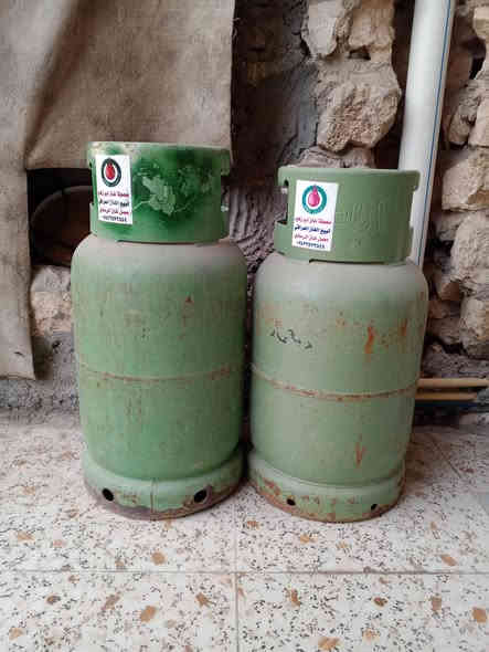 قناني غاز نضيفات سعر الوحدة 50 وبيهة مجال
مجمدة حجم كبير سعرهة 125 وبيهة مجال 
كاونتر 3 قطع قياس 3 متر سعره 350 وبي مجال
زوالي عدد ثنين نفس القياس جدد سعرة الوحدة 80 وحدة 75
ساحبة نظيفة سعرهة 60 وبيهة مجال 
للاستفسار الاتصال على الرقم ***********
***********
